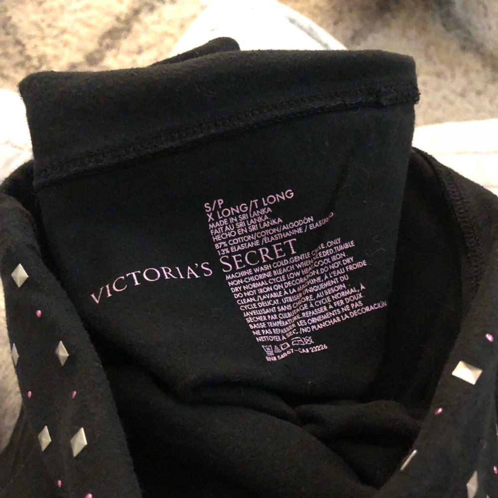 VS lot of 9 yoga - detail photos****